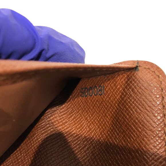 Louis Vuitton Monogram Compact Zip Wallet Sku#85597 (gently used, initial) - Picture 15 of 15